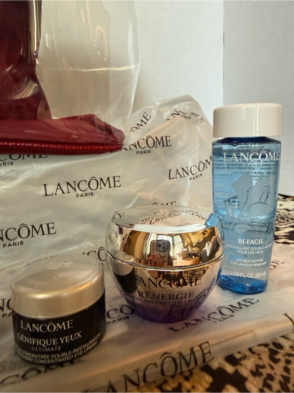 NWT Lancôme 7-Pc Luxury Skincare & Makeup Gift Set with Maroon Travel Bag - Picture 3 of 6